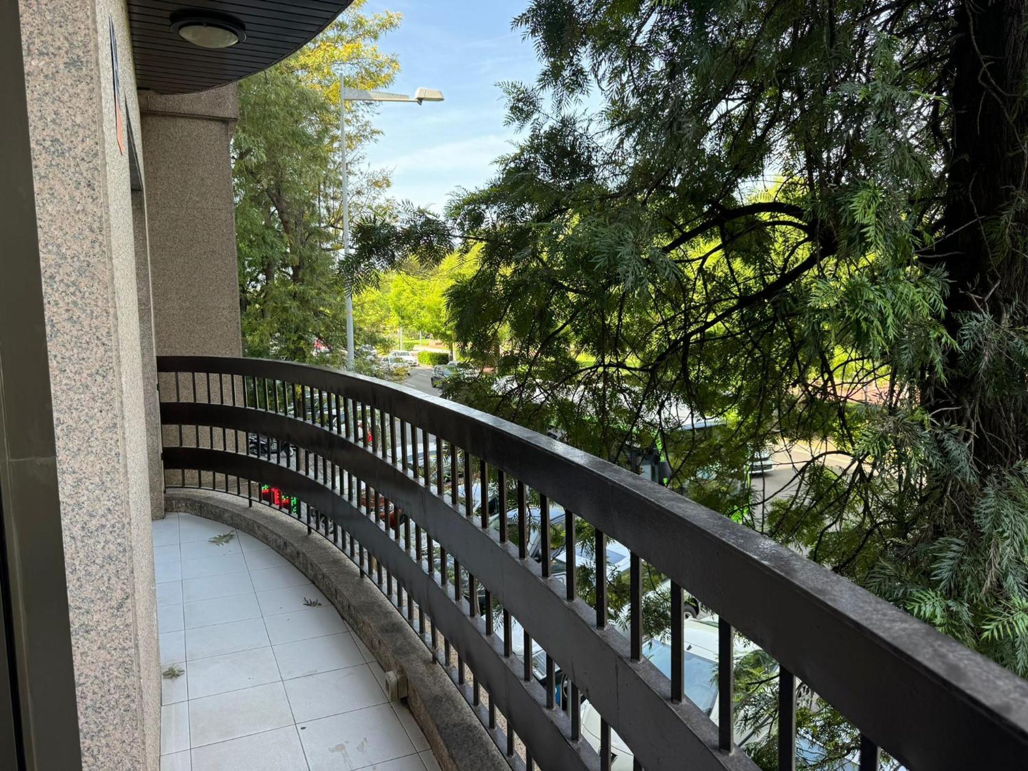 Avenida America Apartment